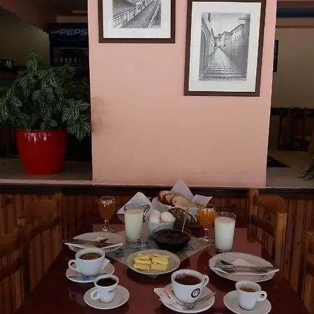 Hotel Qiqi 2*