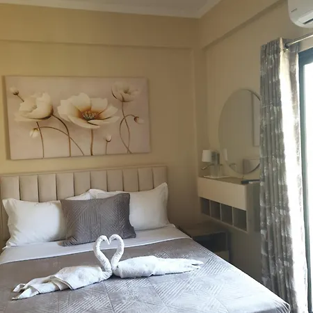 Qiqi Hotel