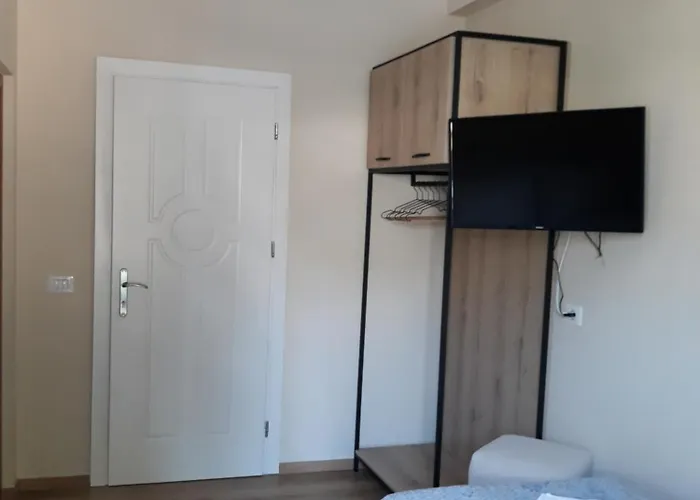 Qiqi Hotel Gjirokaster